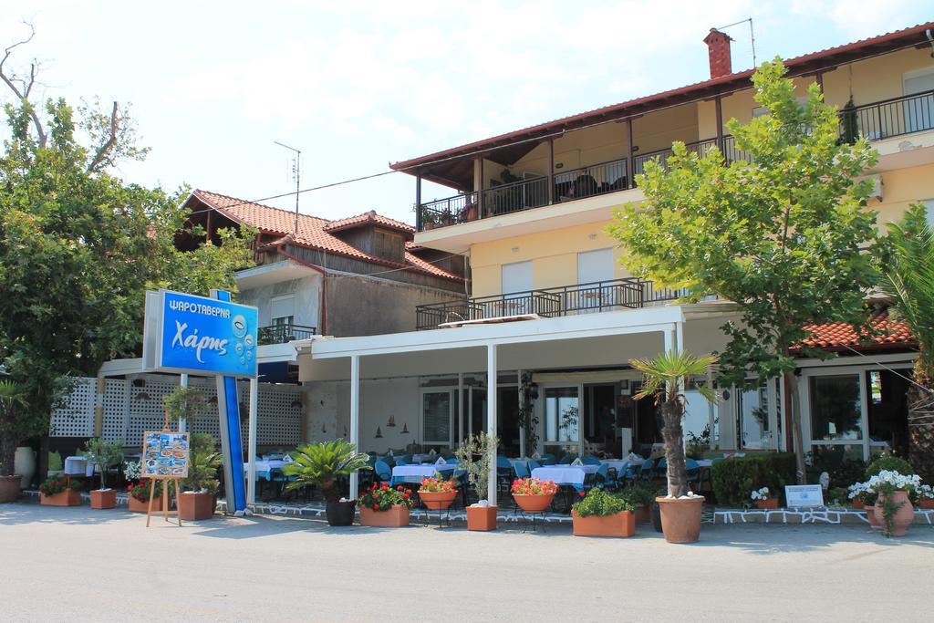 Xaris Hotel ปลาตาโมนาส ภายนอก รูปภาพ