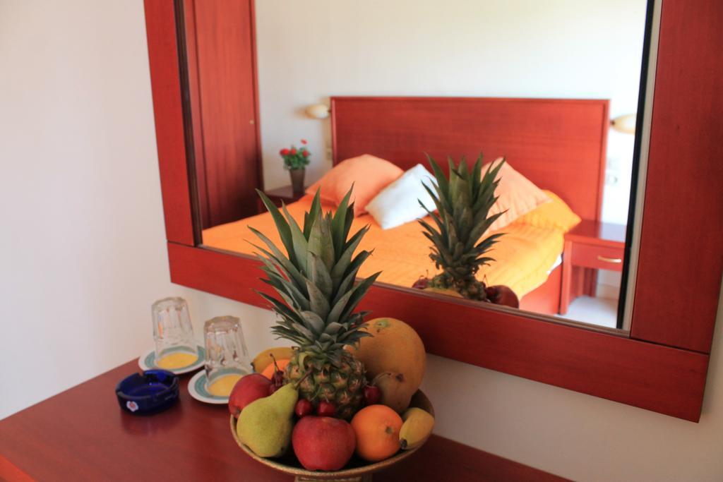 Xaris Hotel ปลาตาโมนาส ภายนอก รูปภาพ