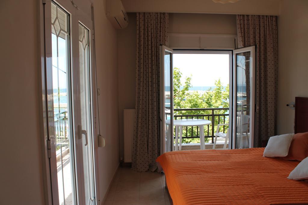 Xaris Hotel ปลาตาโมนาส ห้อง รูปภาพ