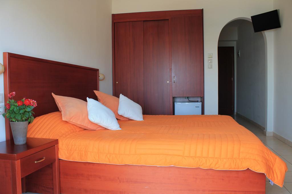 Xaris Hotel ปลาตาโมนาส ห้อง รูปภาพ